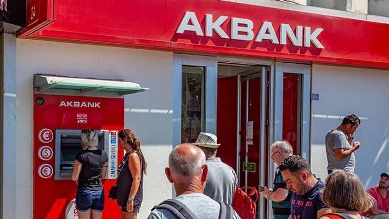 Akbank kredi kartı borçlarında erteleme fırsatı sundu