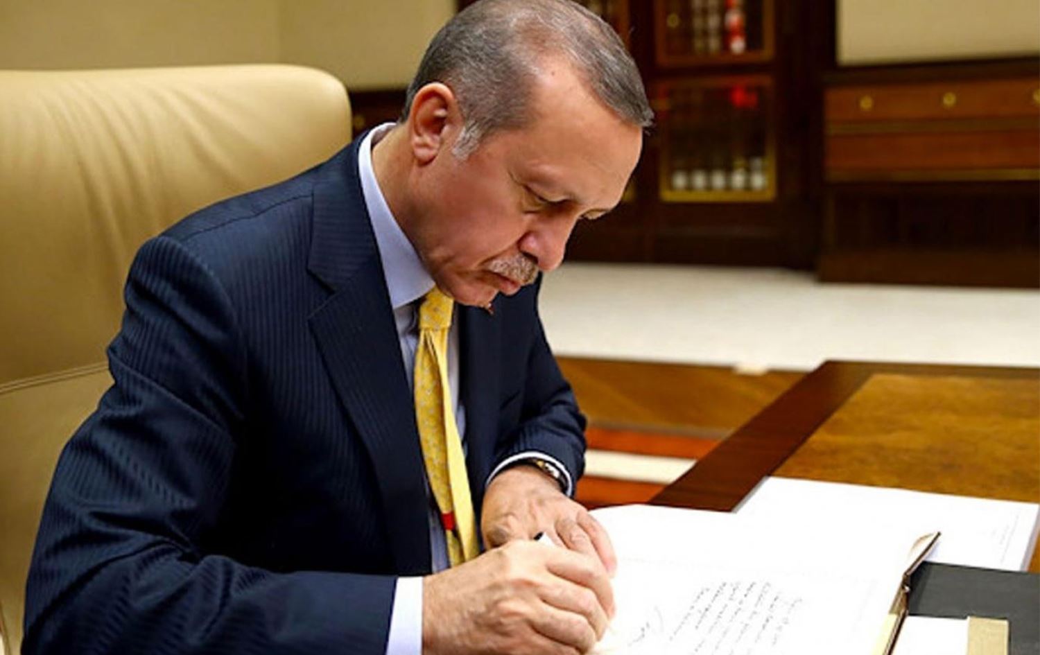 Cumhurbaşkanı Açıkladı: Emekli Maaşlarını Alan Herkes 5000 TL Daha Alacak