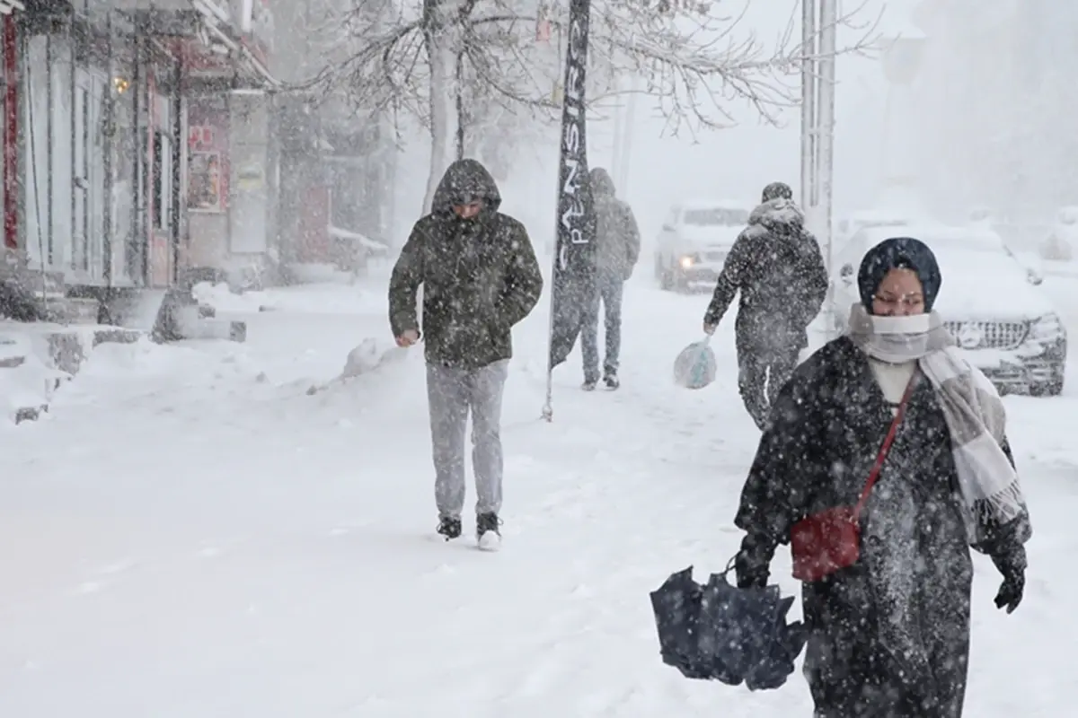KAR GELİYOR! Meteoroloji Uyardı! O İllerde Yaşayanlar Dikkat!